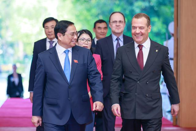 政府总理范明正：越南重视发展与俄罗斯的传统友谊和全面战略伙伴关系 - Ảnh 2.