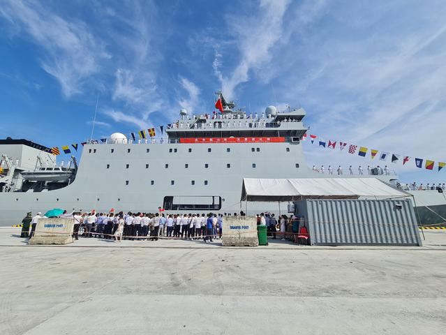 中国海军舰艇访问岘港市 - Ảnh 2.