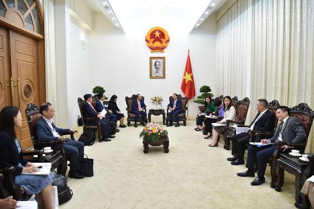 photo-1687510526616 photo-1687510526616