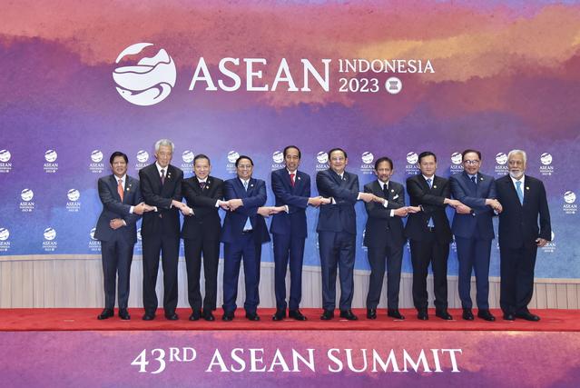 范明正总理出席第43次东盟峰会开幕式 - Ảnh 3.