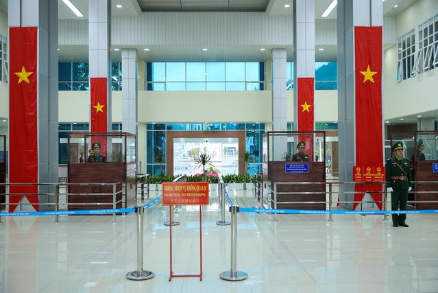 范明正总理视察高平省- Ảnh 2.