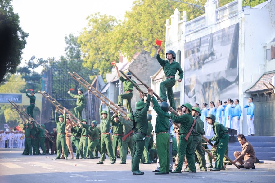 越南政府总理范明正出席河内“和平文化节”- Ảnh 23.