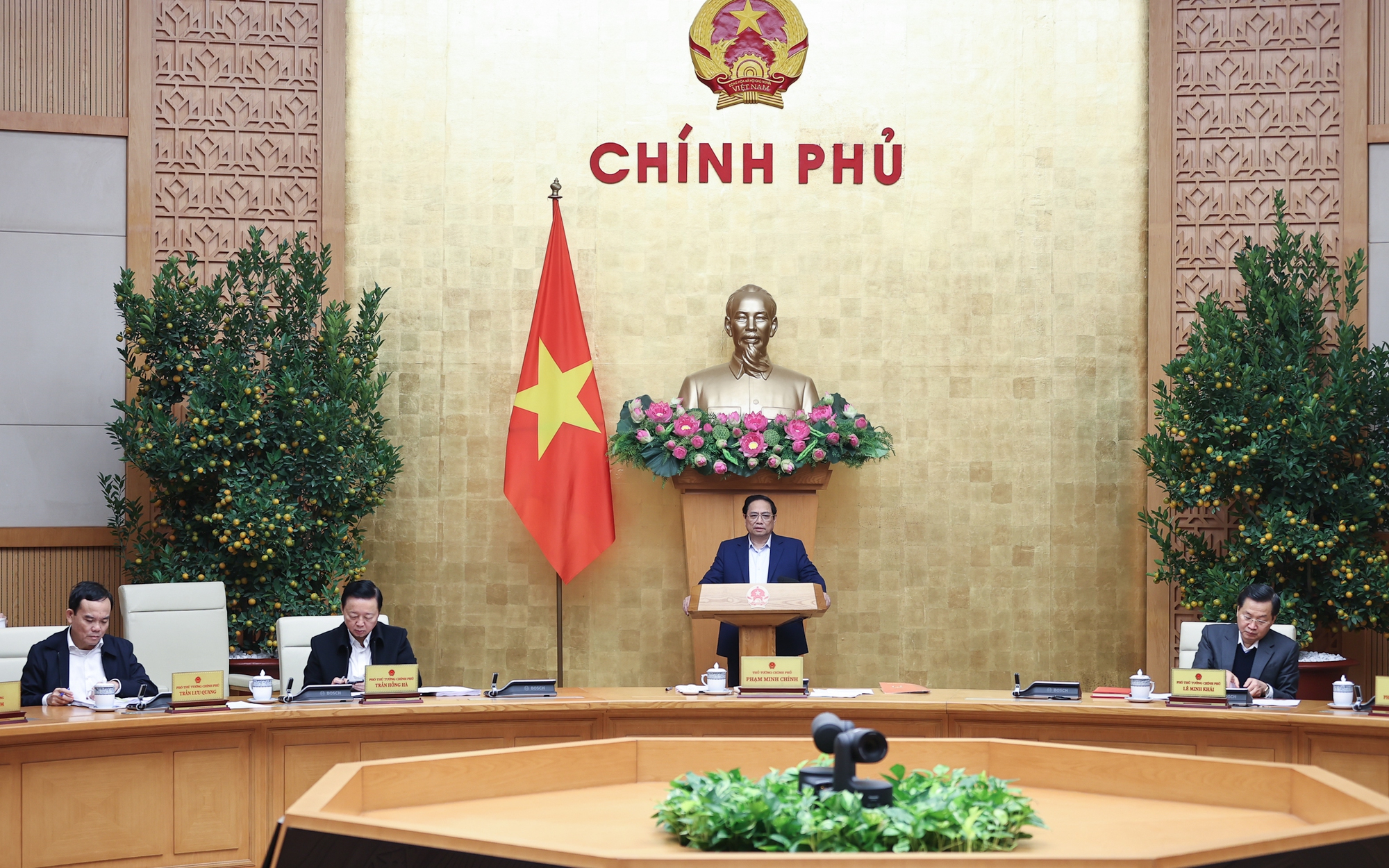 范明正总理主持召开2024年1月政府定期会议