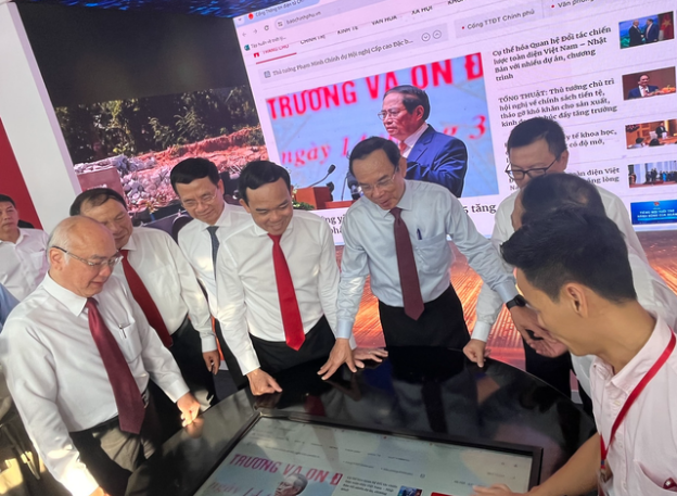 photo-1710603468539 photo-1710603468539