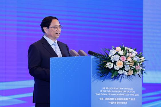 范明正总理出席越南中国战略交通基础设施建设合作洽谈会- Ảnh 1.