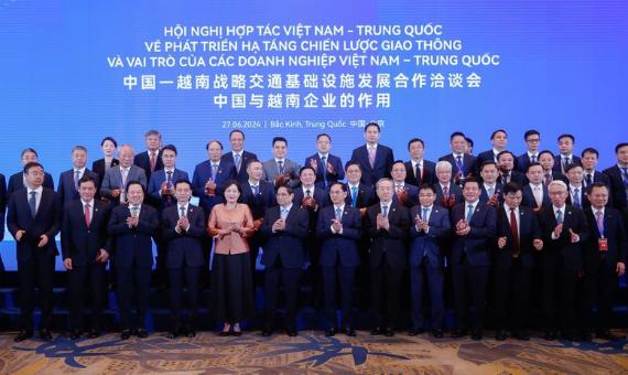 范明正总理出席越南中国战略交通基础设施建设合作洽谈会- Ảnh 3.