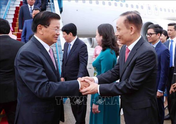 photo-1725943090255 photo-1725943090255