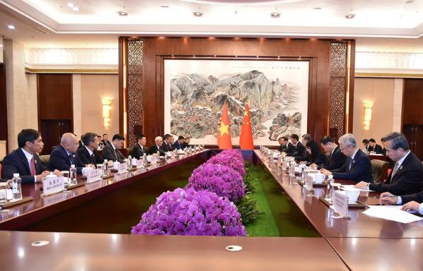 photo-1727231380061 photo-1727231380061