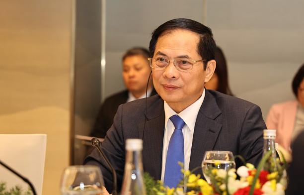 photo-1735741677791 photo-1735741677791