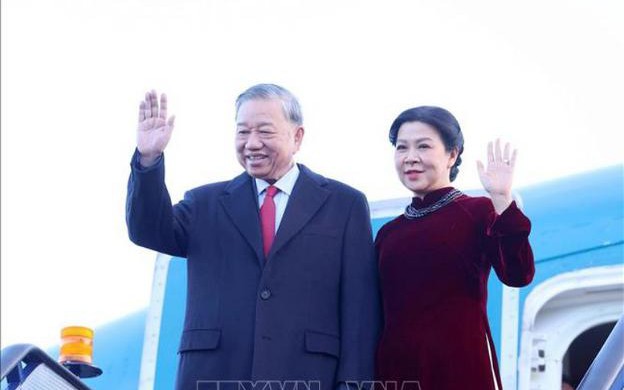 越共中央总书记苏林开始对英国进行正式访问