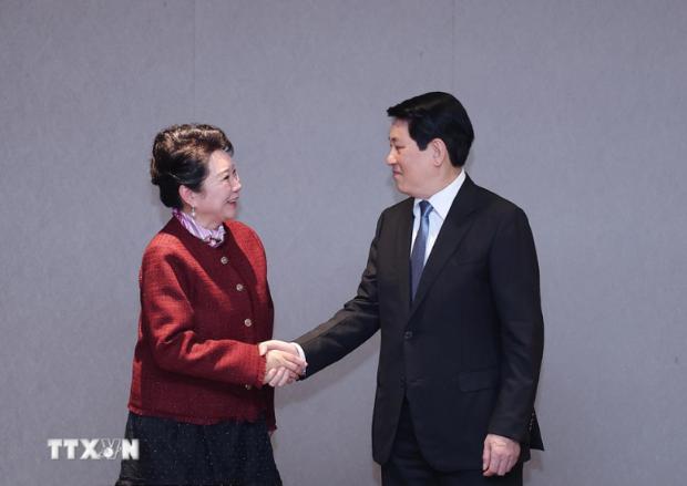 photo-1761820612434 photo-1761820612434