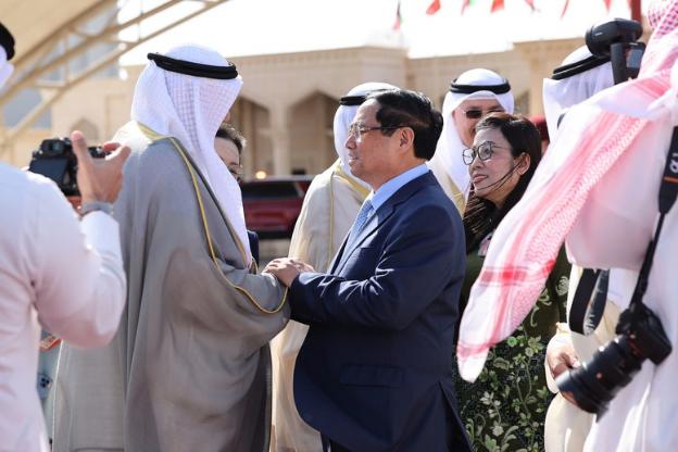 photo-1763461332014 photo-1763461332014