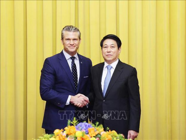 photo-1762099252496 photo-1762099252496