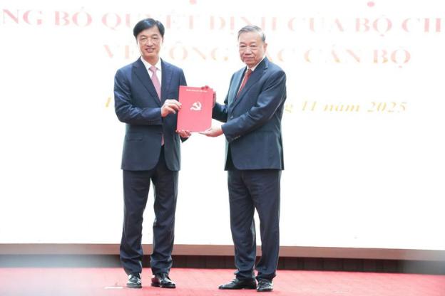 photo-1762230141762 photo-1762230141762