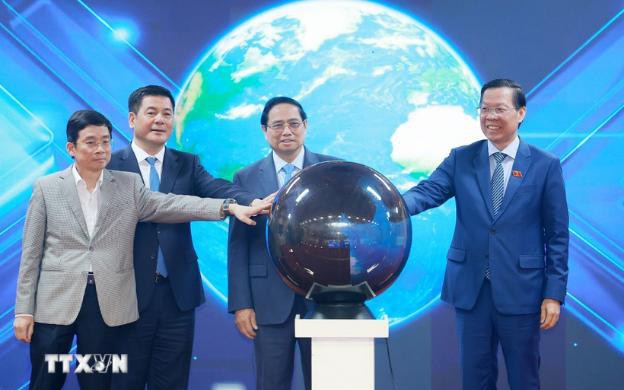 越南外贸进出口总额突破9000亿美元 连续十年贸易顺差