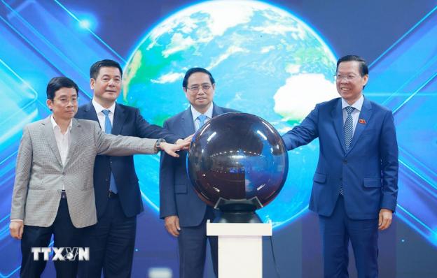 越南外贸进出口总额突破9000亿美元 连续十年贸易顺差- Ảnh 1.