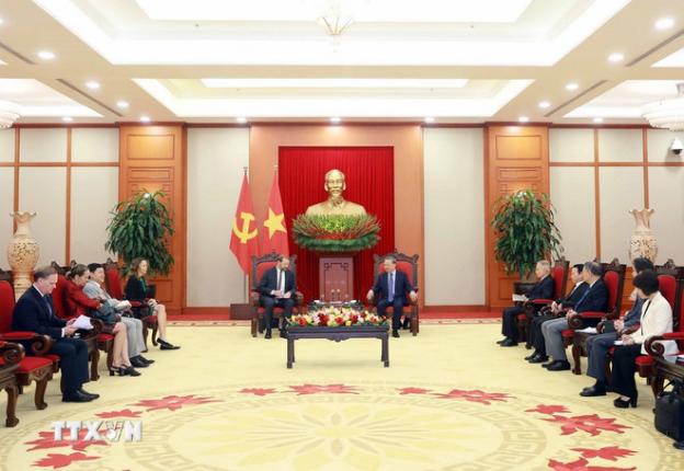 越共中央总书记苏林会见美国太平洋能源集团集团董事长- Ảnh 1.
