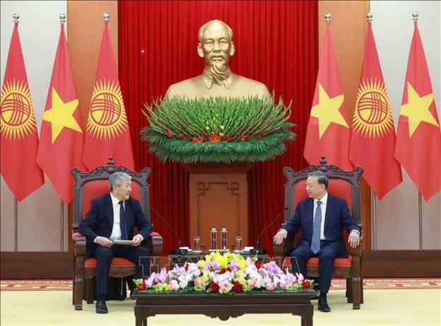 苏林总书记会见吉尔吉斯斯坦总理卡西马利耶夫- Ảnh 2.
