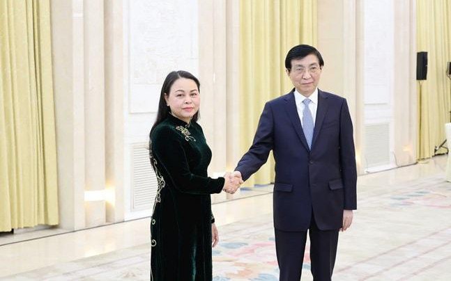 https://bcp.cdnchinhphu.vn/359255642496790528/2025/4/25/photo-1745575517621-17455755177811134932667-65-0-469-647-crop-1745575592618600842768.jpg