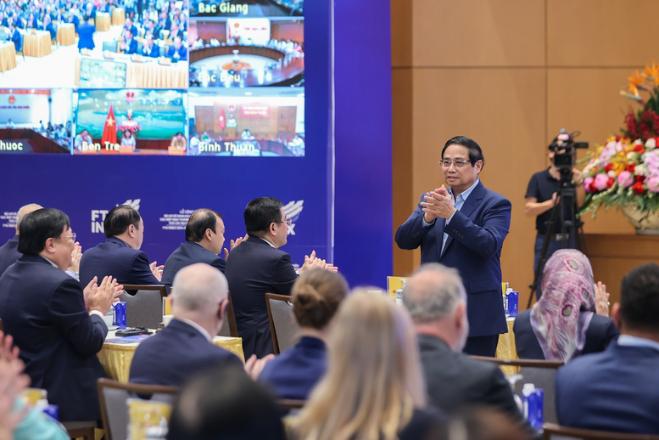 photo-1744170235493 photo-1744170235493