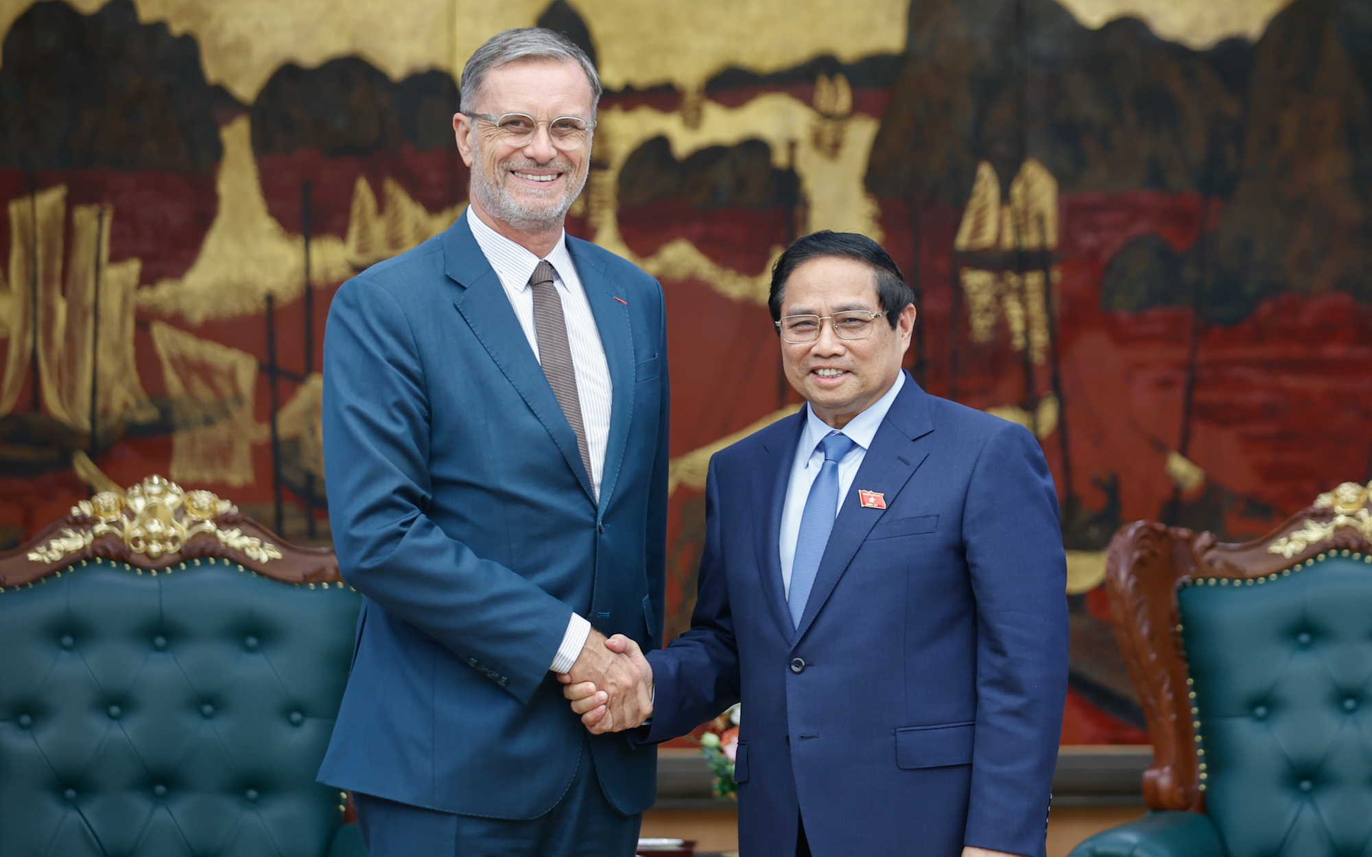 https://bcp.cdnchinhphu.vn/359255642496790528/2025/5/14/img3120-174713985276386507170-17471884527331016303882-95-0-1345-2000-crop-17471884577811365831198.jpg