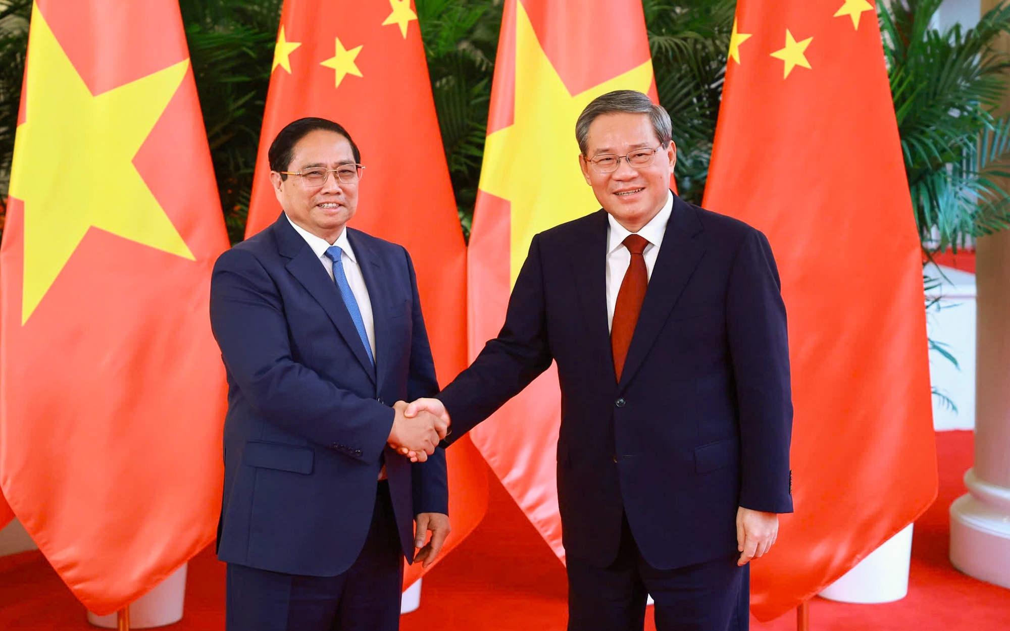https://bcp.cdnchinhphu.vn/359255642496790528/2025/6/25/img3762-1750768160528775743321-1750817596614815570635-84-0-1334-2000-crop-17508176001861520401357.jpg