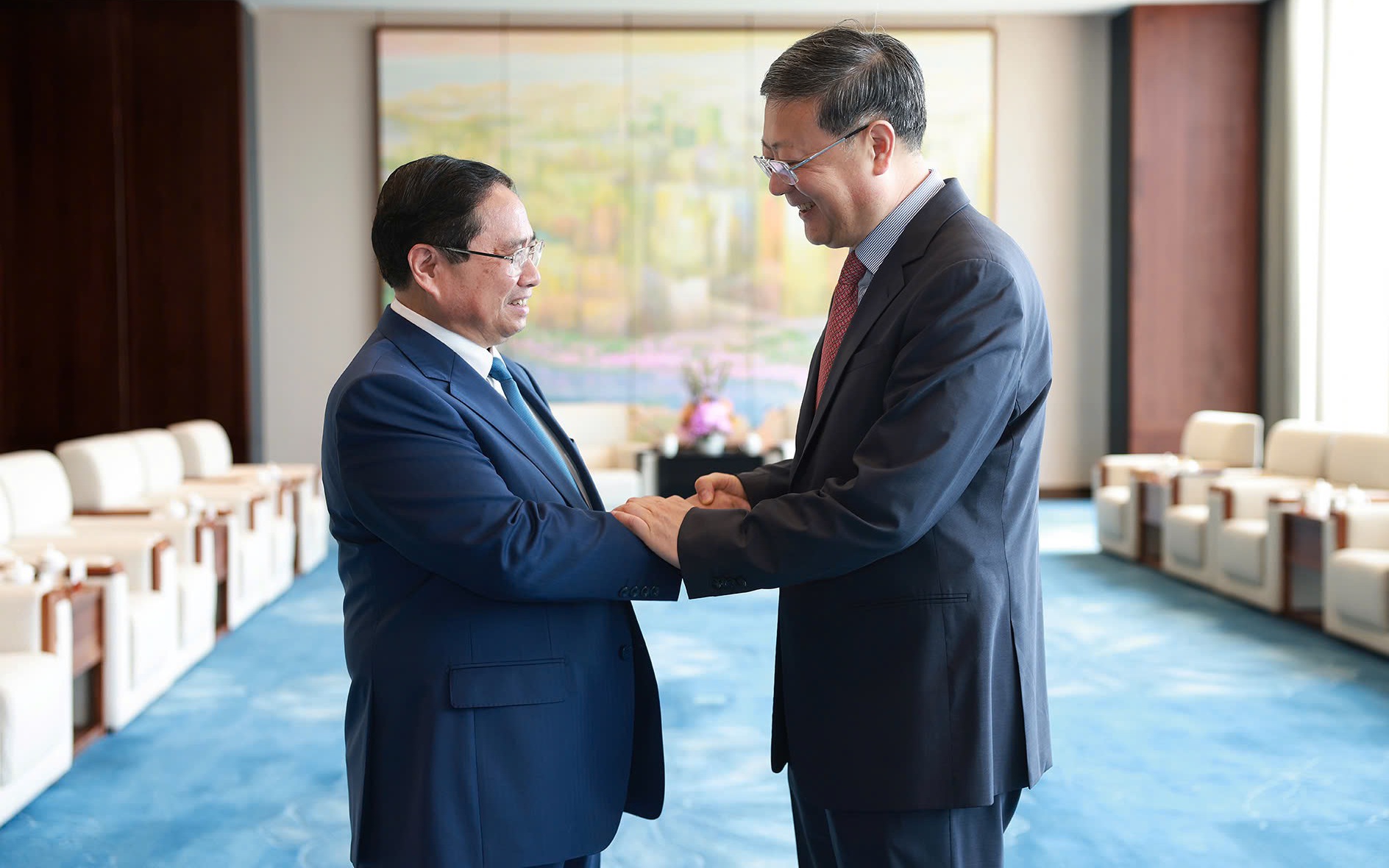 https://bcp.cdnchinhphu.vn/359255642496790528/2025/6/26/img3803-17509075678211411584016-17509314933721010491634-68-0-1248-1888-crop-17509314988901562030931.jpg