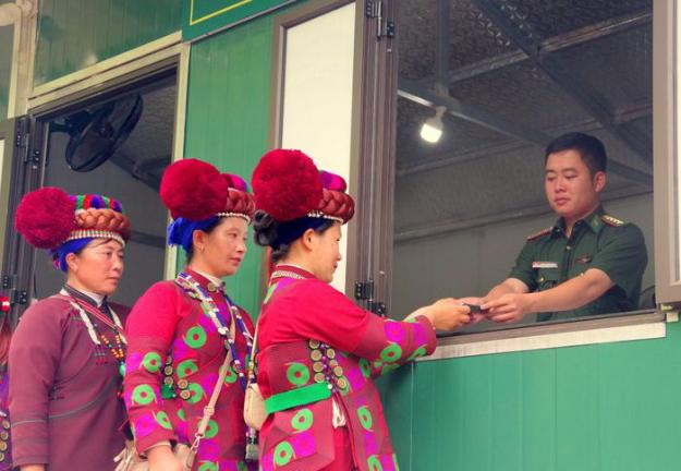 斯庄（越南）—申水堂（中国）边民通道恢复开放- Ảnh 1.