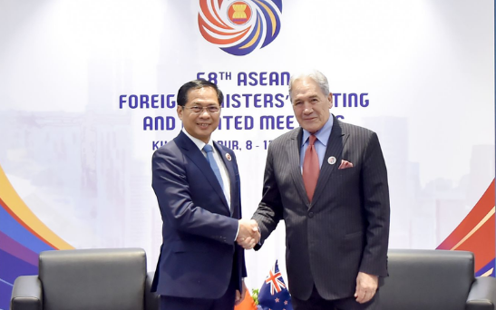 https://bcp.cdnchinhphu.vn/359255642496790528/2025/7/11/photo-1752231288965-175223128911288172317-3-0-345-547-crop-1752231397772465721215.png