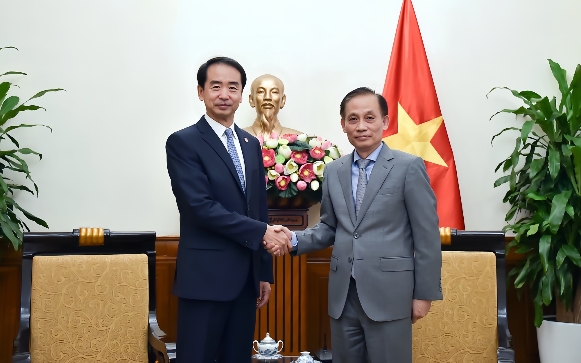 https://bcp.cdnchinhphu.vn/359255642496790528/2025/9/11/11-9-havi-17576087603731656555906-80-0-1330-2000-crop-1757608778744664287263.jpeg