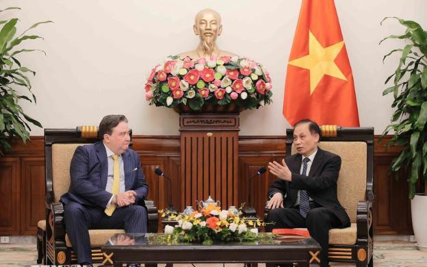 https://bcp.cdnchinhphu.vn/359255642496790528/2025/9/14/photo-1757825367808-1757825368016861553329-0-0-390-624-crop-17578254263371349834538.jpg