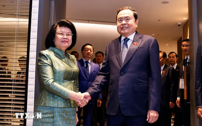 https://bcp.cdnchinhphu.vn/359255642496790528/2025/9/18/18-9-man-ld-1758161474976968122513-22-0-435-660-crop-1758161477982164034510.jpg