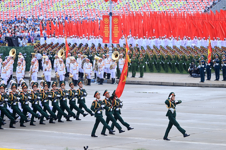 越南人民军在越南八月革命胜利暨九.二国庆80周年纪念典礼的阅兵方阵（组图）- Ảnh 11.
