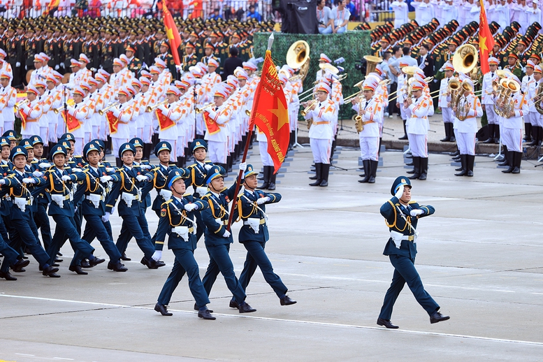 越南人民军在越南八月革命胜利暨九.二国庆80周年纪念典礼的阅兵方阵（组图）- Ảnh 6.