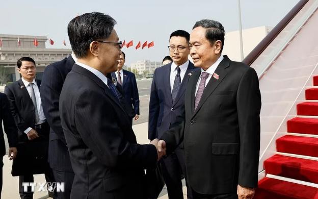 越南国会主席陈青敏开始对中国进行正式访问