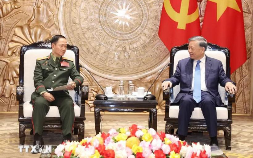 https://bcp.cdnchinhphu.vn/359255642496790528/2026/10/15/photo-1792057693748-17920576970001530479068-73-0-586-820-crop-1792057733402670640525.jpg