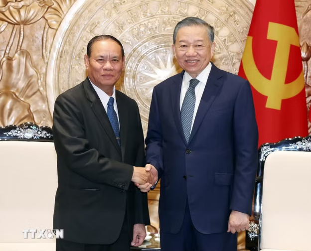 苏林总书记、国家主席会见老挝人革党中央书记处常务书记维莱·拉坎丰- Ảnh 1.