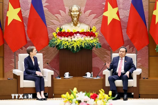 越南国会主席陈青敏会见列支敦士登首相布丽吉特·哈斯- Ảnh 1.