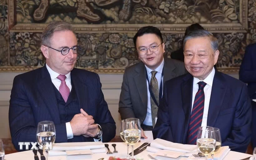 越共中央总书记、国家主席苏林与比利时首相巴尔特·德·韦弗举行会谈