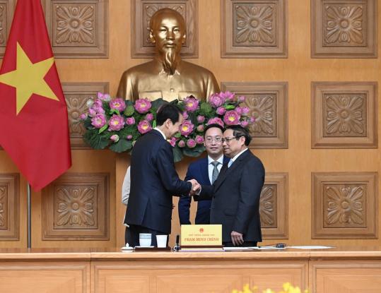 越南政府总理范明政会见中国驻越南特命全权大使何炜- Ảnh 1.