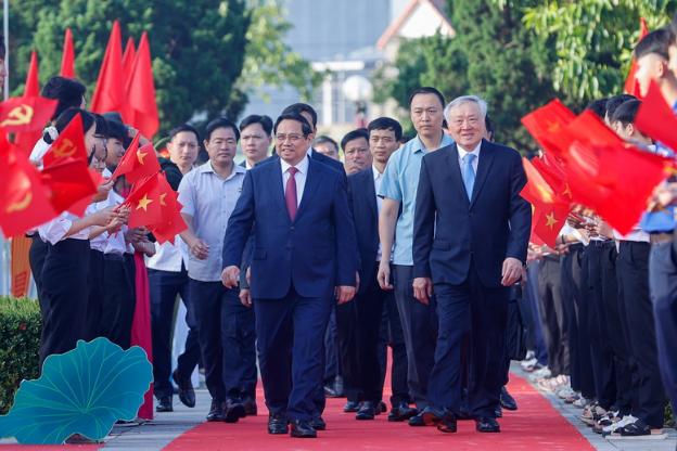 photo-1772382089445 photo-1772382089445