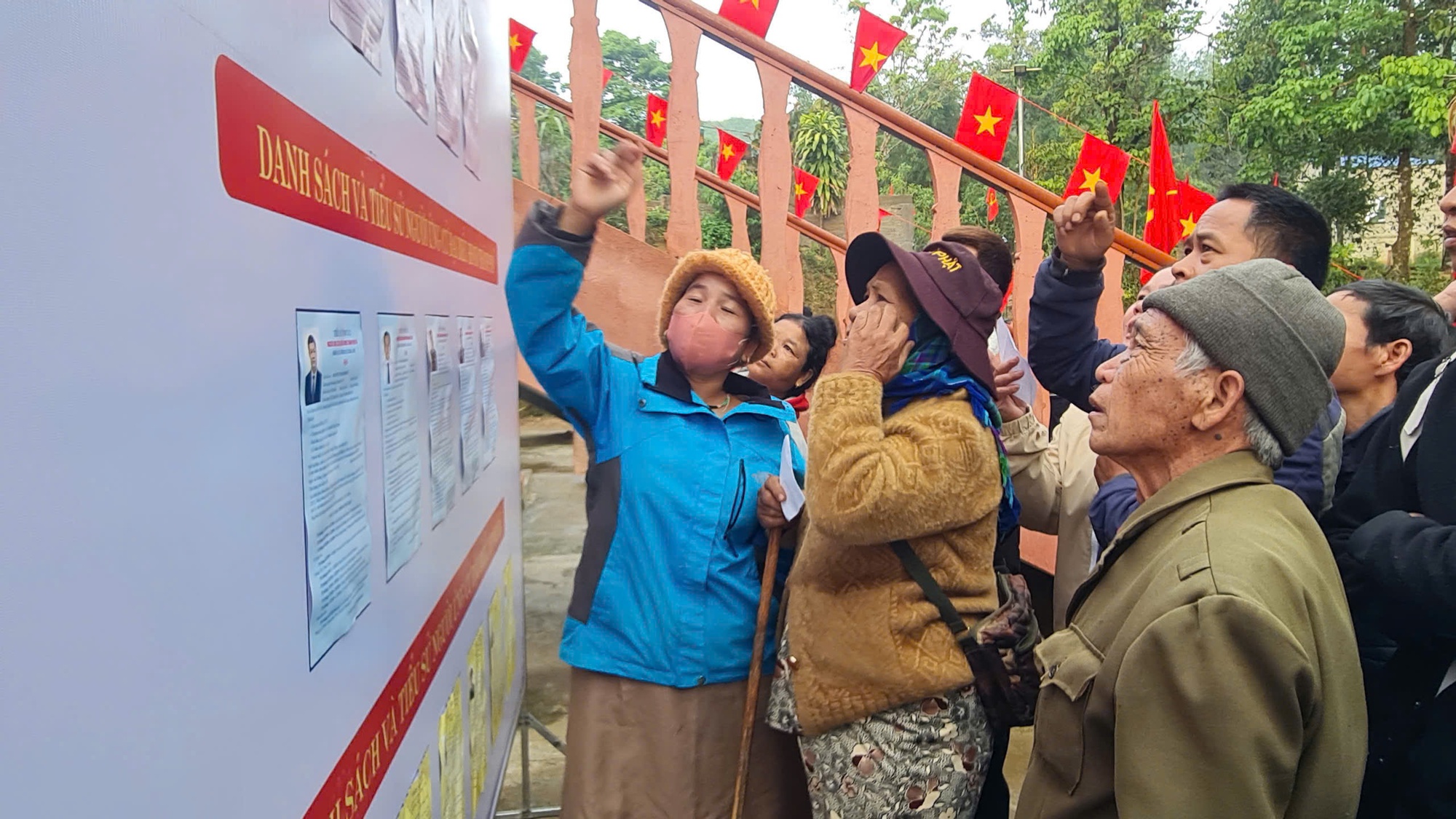 越南全国选民参加投票选举组图- Ảnh 12. 越南全国选民参加投票选举组图- Ảnh 12.