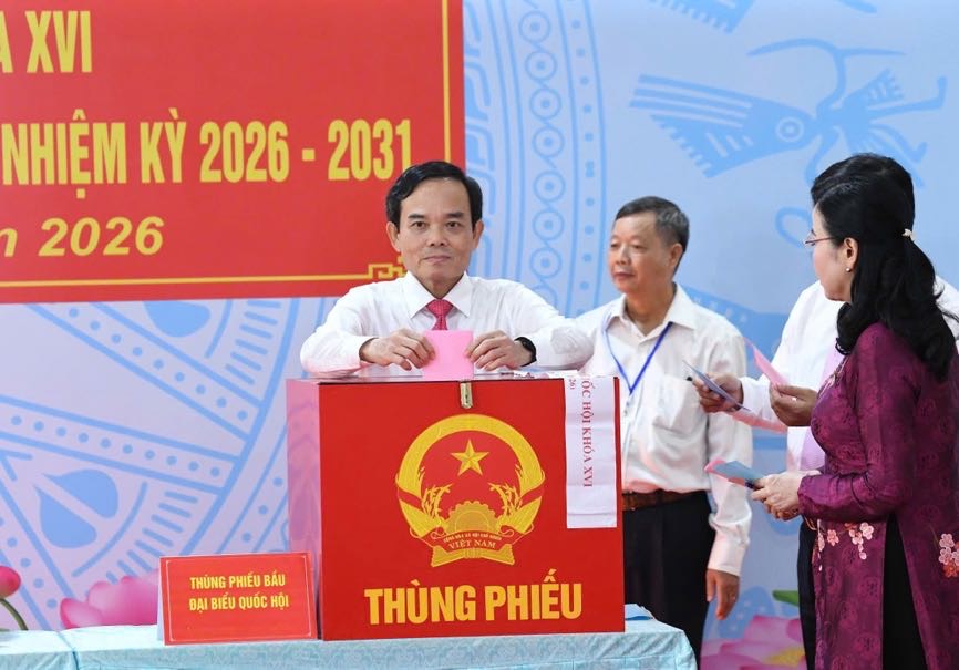 越南党、国家领导行使选民权- Ảnh 25. 越南党、国家领导行使选民权- Ảnh 25.