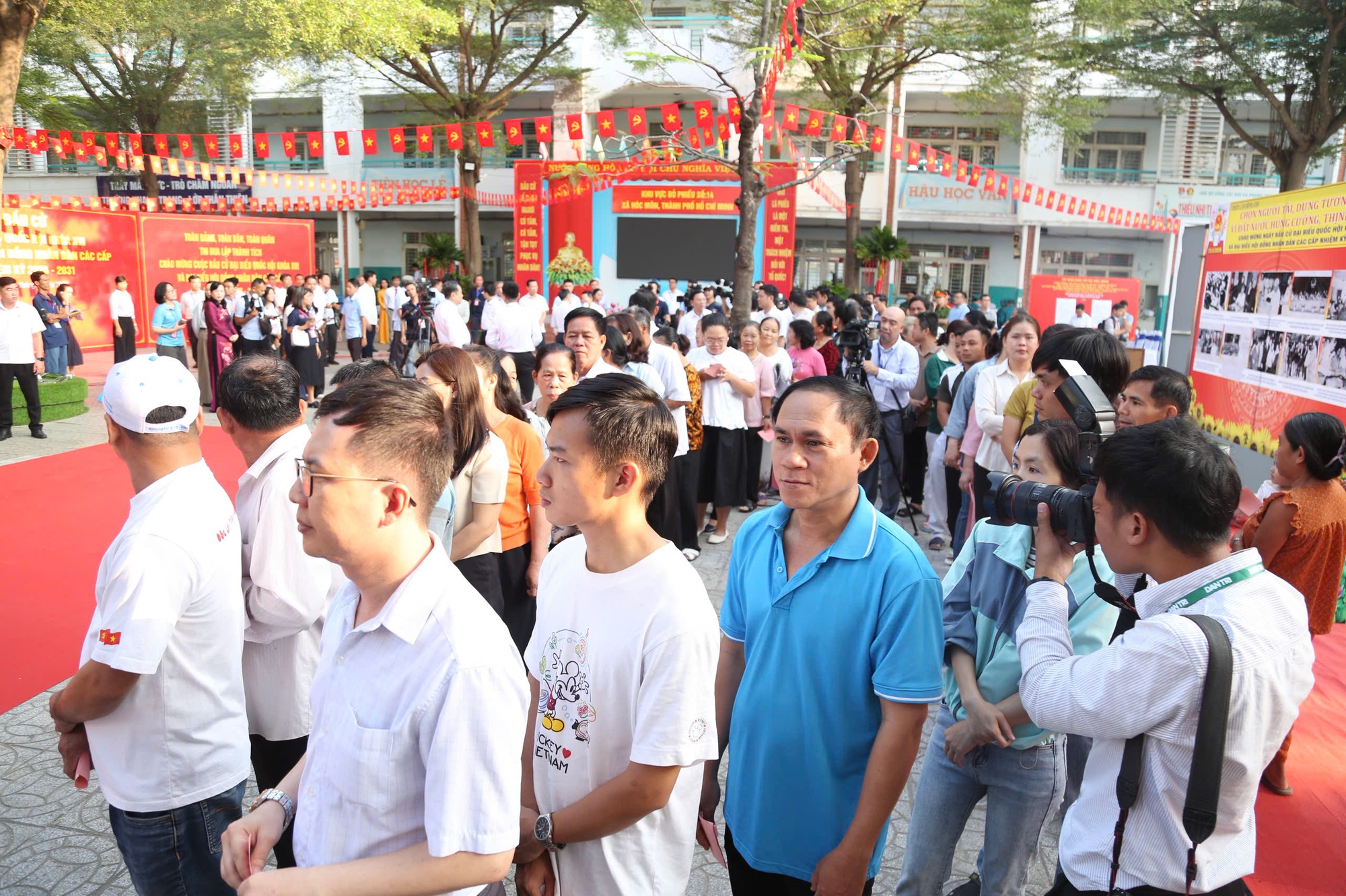 越南全国选民参加投票选举组图- Ảnh 7. 越南全国选民参加投票选举组图- Ảnh 7.