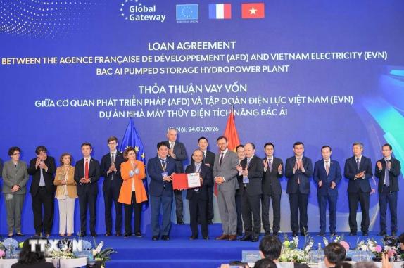 越南与法国合作伙伴达成关于博爱抽水蓄能电站项目的贷款协议- Ảnh 1.