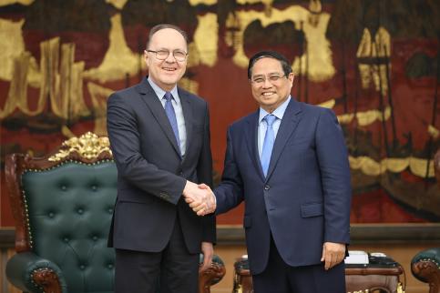 范明政总理会见俄罗斯驻越南大使别兹杰特科- Ảnh 1.