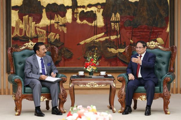 photo-1775328916164 photo-1775328916164