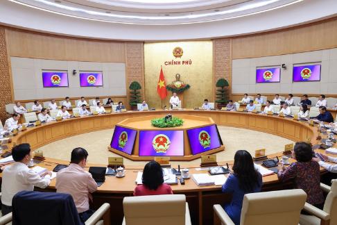 黎明兴总理主持召开第十六届政府首次定期会议- Ảnh 1.
