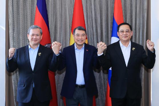 越南政府总理黎明兴同柬埔寨首相和老挝总理举行早餐会- Ảnh 2.