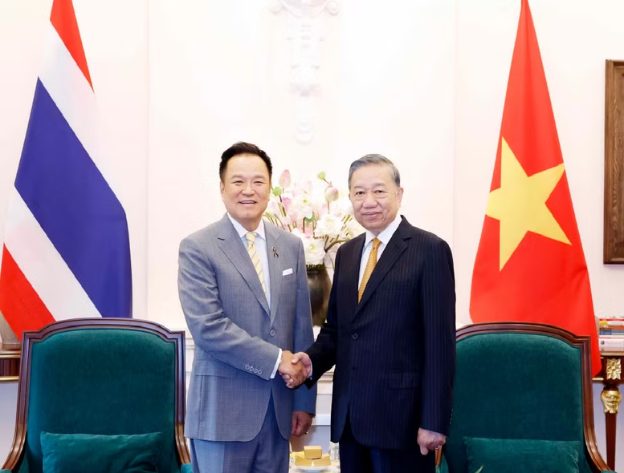 越共中央总书记、国家主席苏林会见泰国总理阿努廷·参威拉军- Ảnh 1.